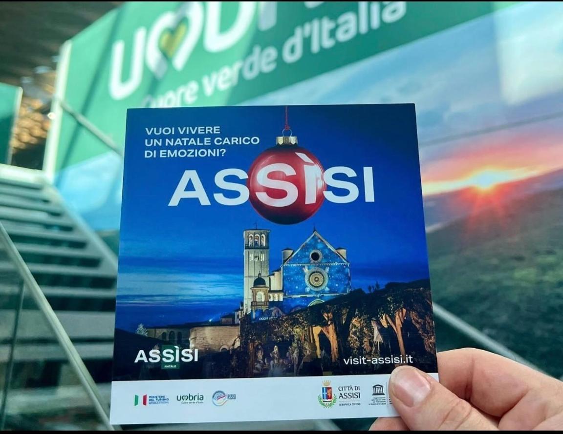 Appartamento Con Parcheggio E Giardino Assisi Exterior foto